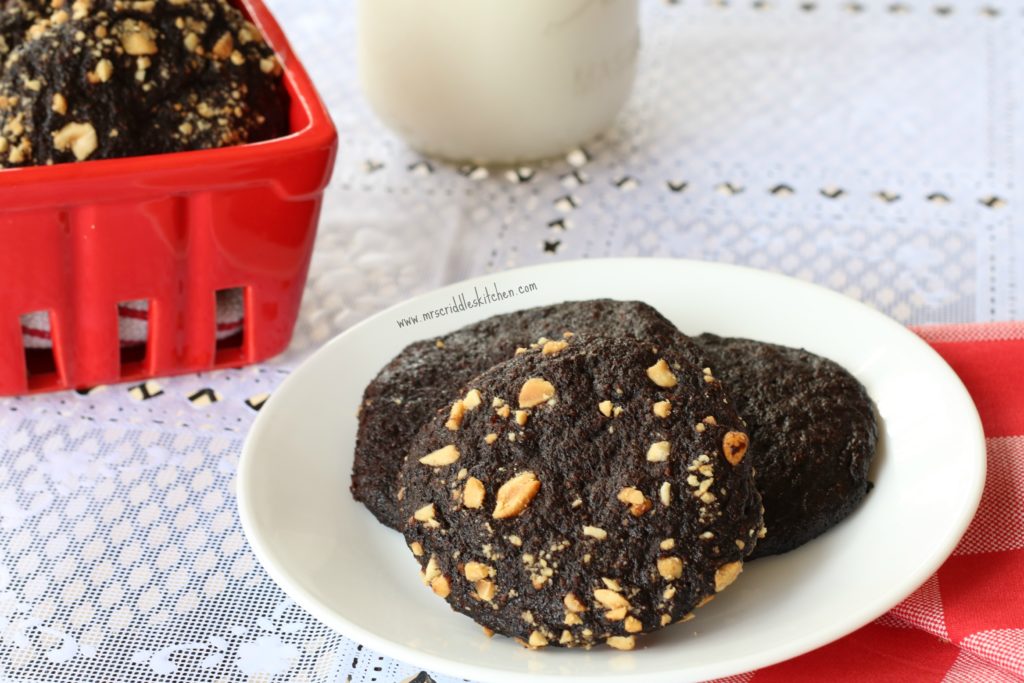 Chocolate Peanutty Cookies