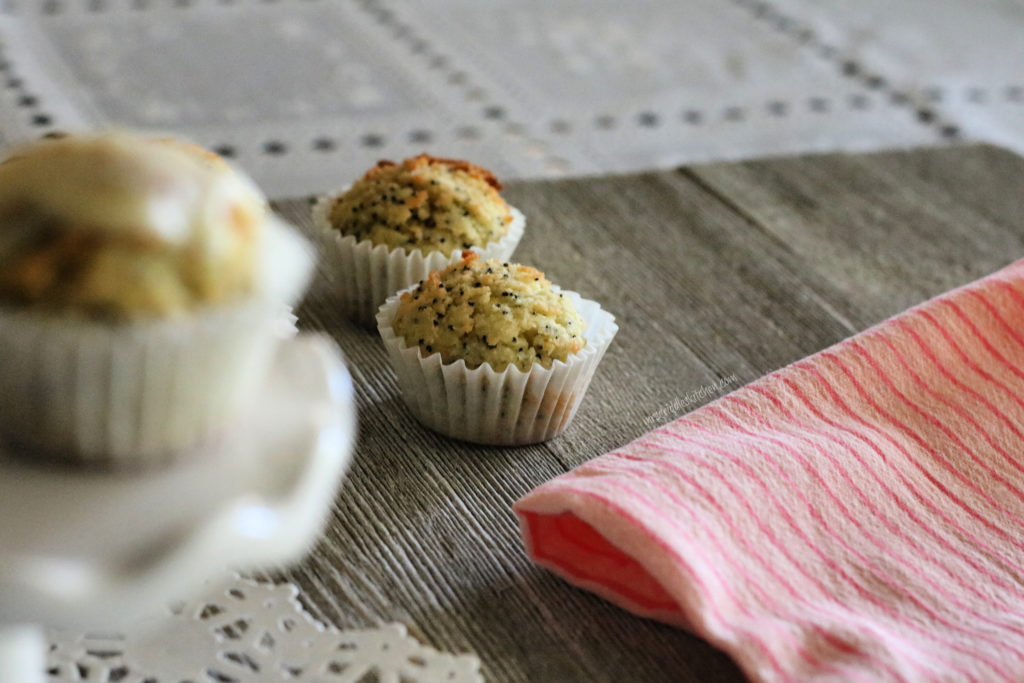 Lemon Poppy Seed Muffins (S)